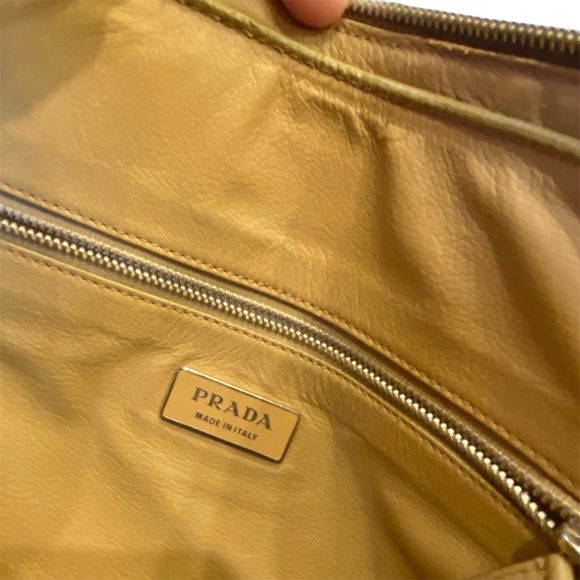 Prada cream leather shoulder bag briefcase laptop tote with side number lock - Picture 9 of 15